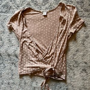 Billabong polkadot top